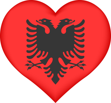 Albania bayrağı kalpte