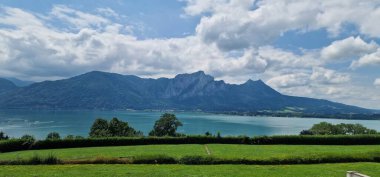 Mondsee Austria Gölü manzarası