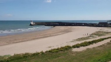 Skerries Mills İrlanda İrlanda Deniz Kıyısı 'nda Martıların Sakinleştiği bir hava müzesi açtı. İrlanda Denizi.