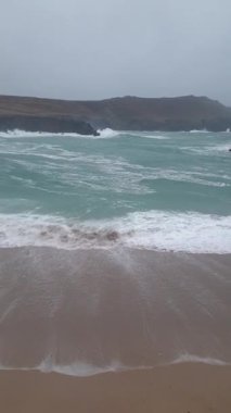 Fırtına. Kuzey Atlantik Okyanusu. Kerry İrlanda