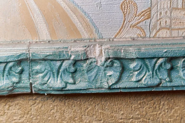 Damaged Decorative Foam Molding Wall — Stock Photo, Image
