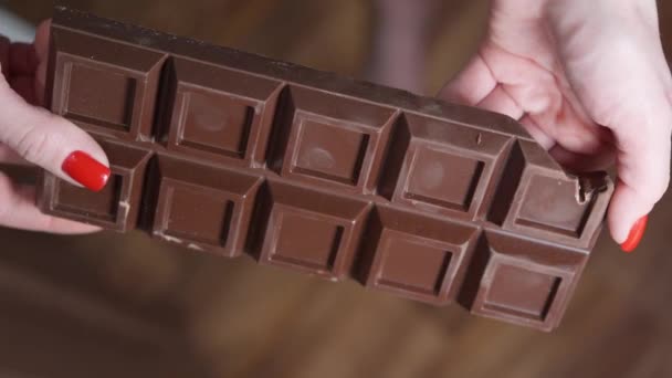 어두운 초콜릿의 — 비디오