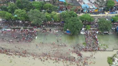 Kolkata 'daki ganges nehir kıyısının havadan manzarası