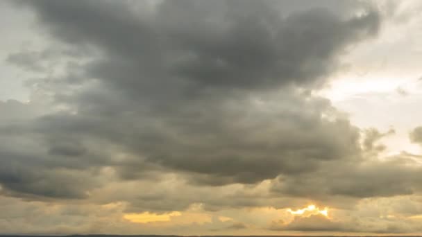 Временной Промежуток Стратокумулярные Облака Движутся Вечером Закате — стоковое видео