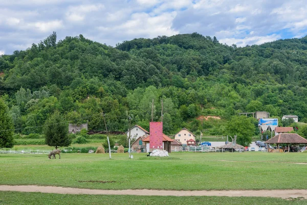ロズニカ セルビア 2022年7月11日 サンカナ レカの民族村 — ストック写真