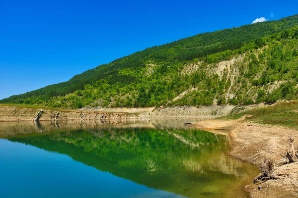 stock image Amazing view of curvy, meandering Zavoj lake on Old Mountain, Serbia. Zavojsko Lake near Pirot