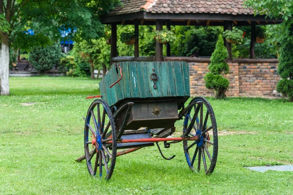 Carrinho Transporte Estilo Sérvio Tradicional Velho Vagão Agricultor — Fotografia de Stock