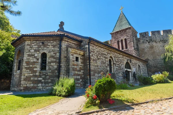 セルビア ベオグラード 2022年8月6日 聖母教会 Crkva Ruzica ベオグラード要塞またはBeoggradska Tvrdjavaは 古い要塞とKalemegdan公園で構成されています — ストック写真