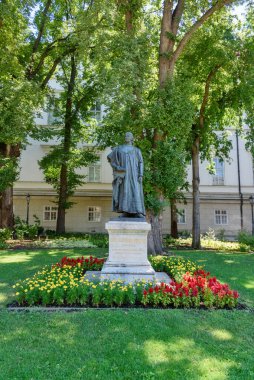 Budapeşte, Macaristan - 4 Temmuz 2022: Macaristan Ulusal Müzesi 'nin babası Grof Ferencz Szechenyi 200 yıl önce öldü