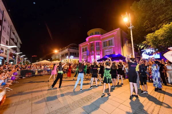 Loznica Sırbistan Temmuz 2023 Sırbistan Loznica Kentinde Sokak Dansçıları Grubu — Stok fotoğraf