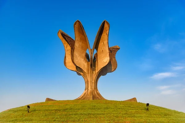 Jasenovac Croácia Junho 2023 Monumento Memorial Flor Pedra Vítimas Ustasha — Fotografia de Stock