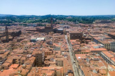 Floransa, İtalya - 28 Haziran 2023: Ortaçağ 'ın ünlü kenti Floransa, İtalya' nın panoramik çatı manzarası 
