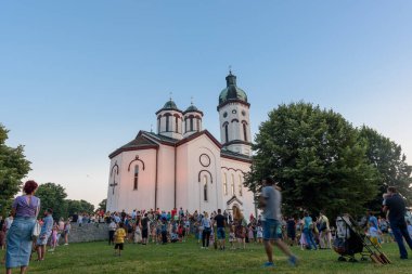 Loznica, Sırbistan - 11 Temmuz 2023: Loznica 'daki Kefen Kilisesi (Sırpça: Crkva Pokrova Presvete Bogorodice).