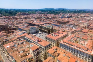 Floransa, İtalya - 28 Haziran 2023: Ortaçağ 'ın ünlü kenti Floransa, İtalya' nın panoramik çatı manzarası 