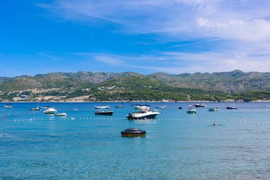 Sudjuradj, Hırvatistan - 09 Ağustos 2023: Dubrovnik, Adriyatik denizi yakınlarındaki Sipan Adası, Sudjuradj köyü, Hırvatistan