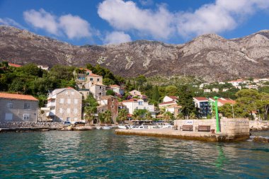 Mlini, Hırvatistan - 09 Ağustos 2023: Hırvatistan 'da Mlini' nin deniz manzarası