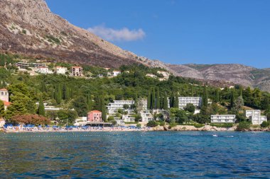 Mlini, Hırvatistan - 09 Ağustos 2023: Hırvatistan 'da Mlini' nin deniz manzarası