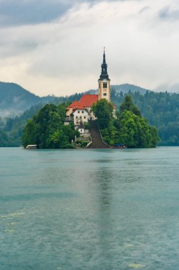 Bled, Slovenya - 28 Haziran 2023: Slovenya 'da Güzel Göl Bled.