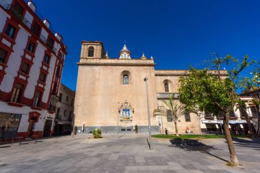 Seville, İspanya - 01 Ağustos 2024: Retablo cermico del Cristo de la Buena Muerte