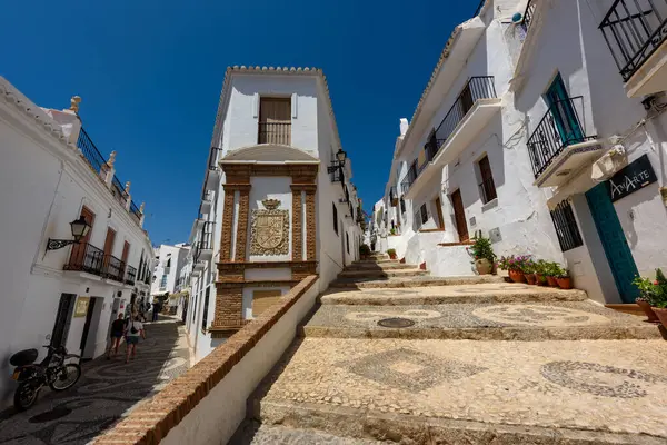Frigiliana, İspanya - 07 Ağustos 2024: Frigiliana, Endülüs, İspanya. Frigiliana 'nın pitoresk kasabası.