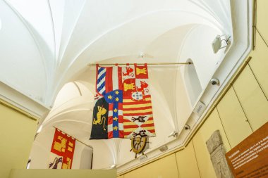 Seville, İspanya - 01 Ağustos 2024: Sevilla 'daki Torre del Oro Altın Kulesi