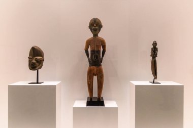 Malaga, İspanya - 06 Ağustos 2024: Pablo Picasso Müzesi, Malaga, İspanya. İspanya 'nın Malaga kentindeki Picasso müzesini ziyaret ediyorum. Picasso Müzesi 'nden sanat resimleri.