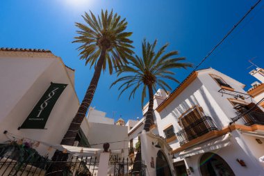 Marbella, İspanya - 06 Ağustos 2024: Marbella, İspanya sokakları.