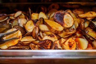 Baharatlı Patates Dondurması hamburgerler için kolay bir meze..