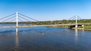 Novi Sad, Sırbistan - 22 Haziran 2025: Novi Sad 'da Özgürlük Köprüsü. 