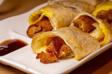 Tayvan aşkı ve lezzetli kahvaltı, füme yumurta keki.