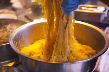 Tayvan mutfağı Tayvan usulü kızarmış pirinç eriştesi.