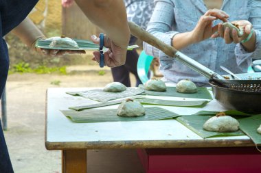 Handmade Grass Cake Kueh, an offering for worshiping ancestors during the Ching Ming Festival