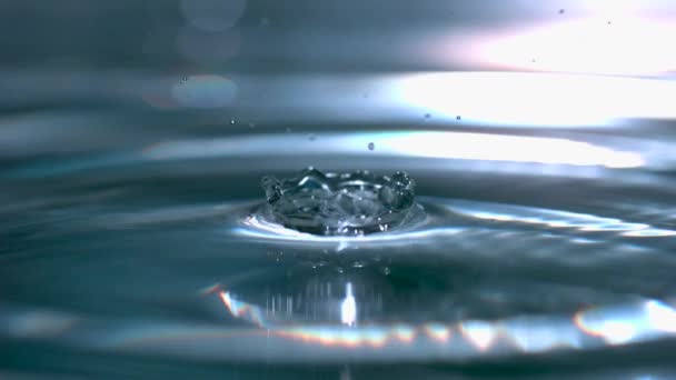 Hoge Snelheid Schieten Close Van Waterdruppels Vallen Rimpelen — Stockvideo