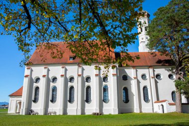 Almanya 'nın Bavyera eyaletindeki Schwangau kasabasında küçük bir kilise.