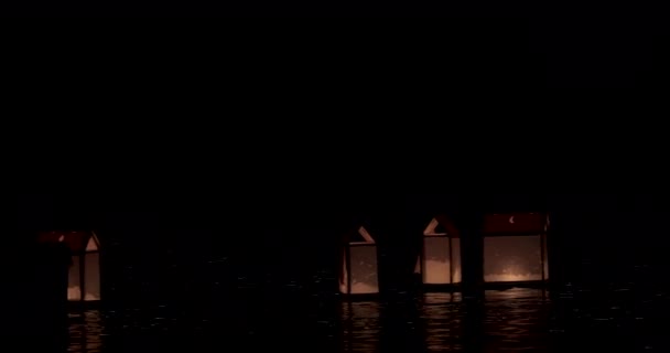 Lidé Vydávají Vodní Lucerny Aby Modlili Bezpečnost Při Slavnostním Ceremoniálu — Stock video