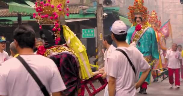 台湾的民间风俗是 众神和木偶向众神致意 然后绕着边界行走 2019年4月19日 台湾台北 — 图库视频影像