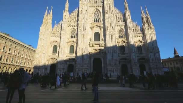 ミラノ大聖堂 イタリアは世界で3番目に大きな大聖堂です 2023 ミラノ イタリア — ストック動画