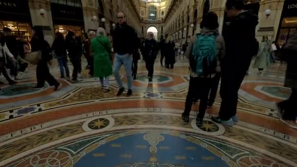 Milaan Winkelen Attracties Italië Zijn Historische Historische Bezienswaardigheden Emmanura Return — Stockvideo