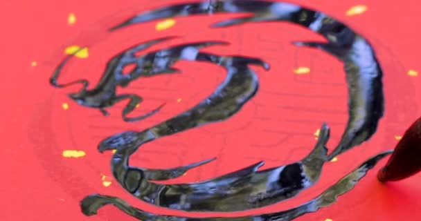 Chiński Kaligraf Festiwalu Wiosny Ręcznie Pisany Kuplet Tekst Pomyślny Ruyi — Wideo stockowe