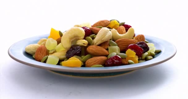 Deska Obsahuje Výživné Míchané Ořechy — Stock video