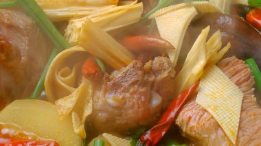 Kokulu yağ ve kızartılmış baharatlı kumaş