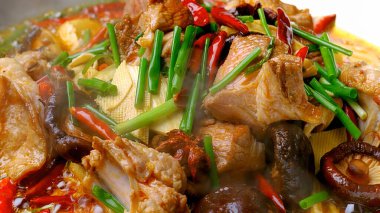 Kokulu yağ ve kızartılmış baharatlı kumaş