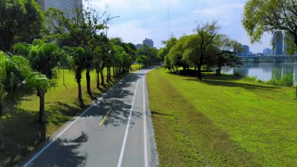 台北川辺公園 イノイドライドライセル パーク — ストック動画