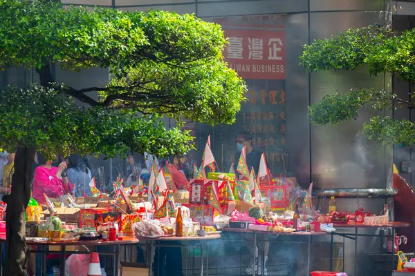 stock image Chinese Ghost Festival for sacrifice to sacrifice ghosts and gods on the table(2018 08 25 Taipei, Taiwan)