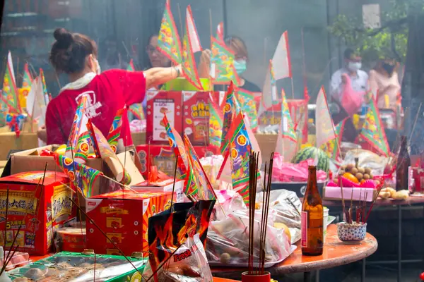 Stock image Chinese Ghost Festival for sacrifice to sacrifice ghosts and gods on the table(2018 08 25 Taipei, Taiwan)