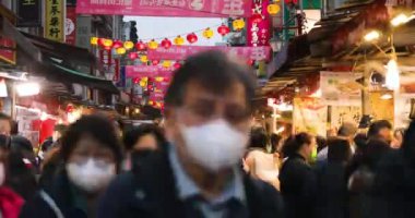 (20230118 Taipei, Tayvan) Tayvan 'daki Dihua Sokak Pazarı' nda parlak renkli bahar festivali çiftleri sergilendi