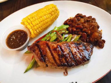 Delicious grilled steak and vegetables