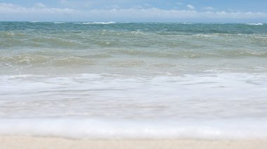 Bali, Indonezya - 22 Ocak 2018: Pandava Sahili ve Hint Okyanusu dalgalarının temiz kum ve güzel dalgaları, Bali.