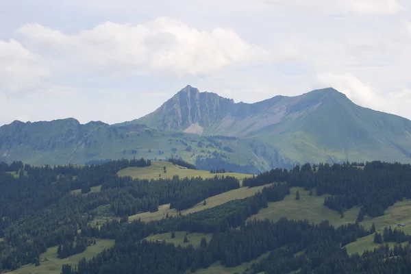 Ορεινή Περιοχή Κοντά Στο Gstaad Ελβετία — Φωτογραφία Αρχείου