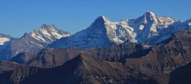 Eiger Kuzey Suratı Niesen Dağı 'ndan görüldü.